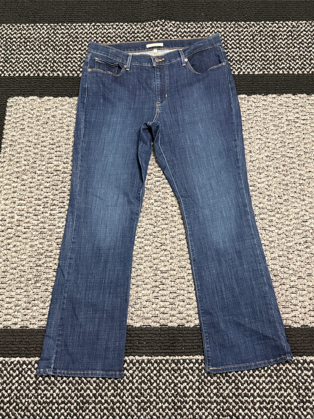 Levi's Classic Bootcut Jeans Womens Sz 14 Bootcut Stretch Denim Casual Dark Wash